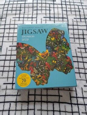 20"x 23" Butterfly Shaped Jigsaw Puzzle - 575 Pieces